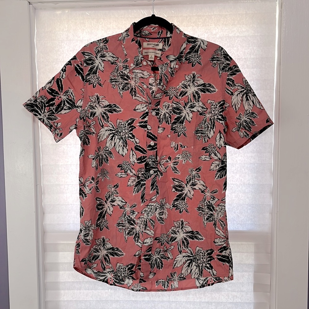 GOODTHREADS men’s button up tropical pocket shirt
